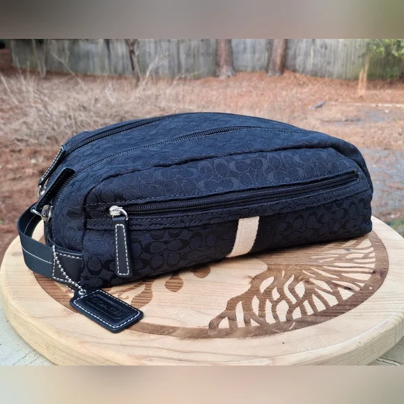 VTG Coach XL Signature Black Duffle Carry On Travel Weekender Bag & Toiletry Bag - Picture 12 of 16